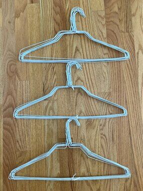 Lot of 30 White Wire Clothes Hangers Shirt Blouse Craft 18”